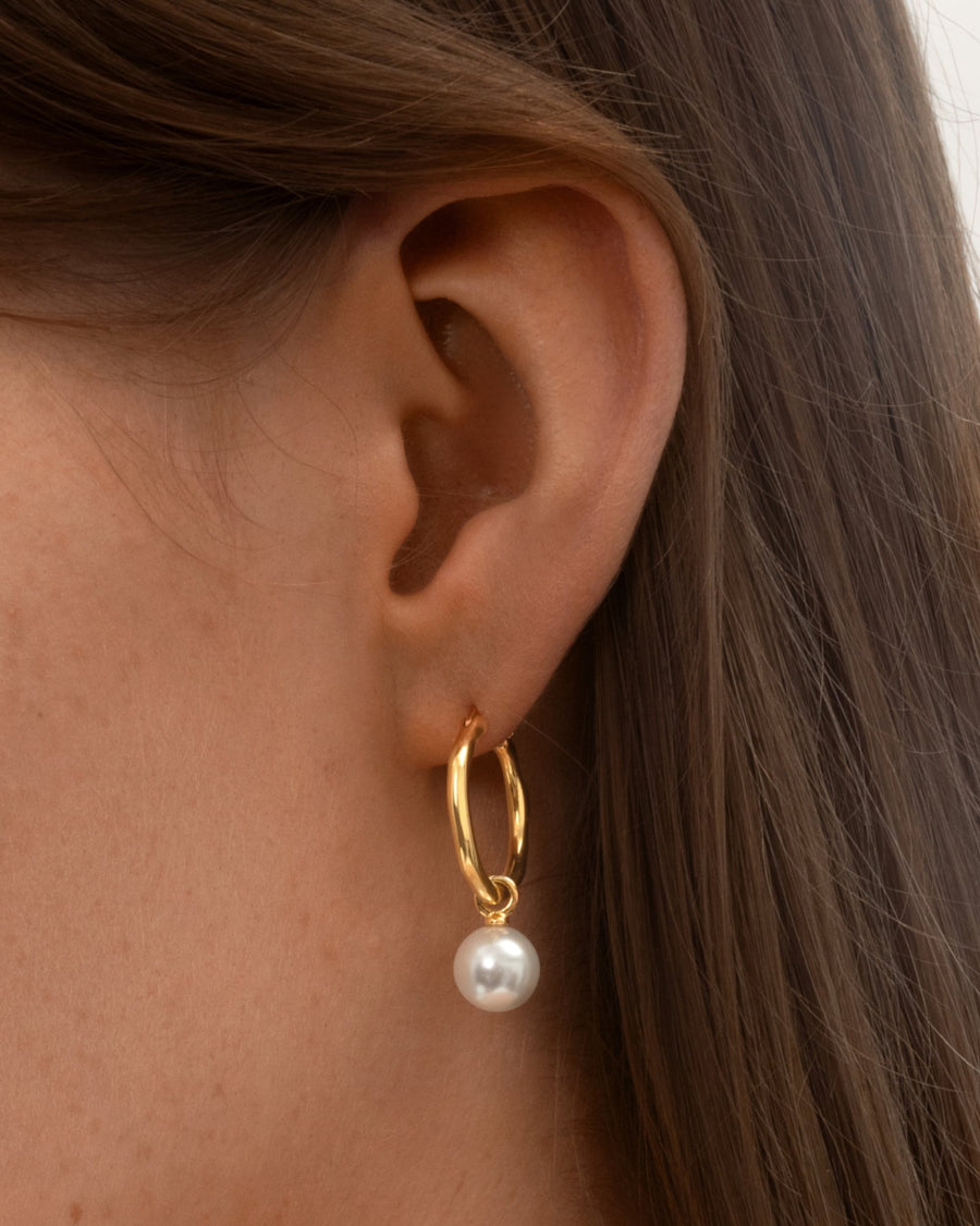 Wavy Hoop Earrings with Pearl